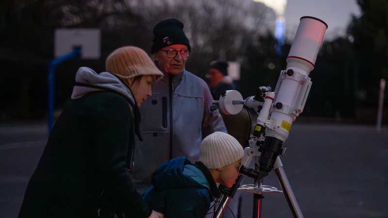 Le premier festival d’astronomie de la métropole, De la Terre aux Étoiles, a été porté par quatre acteurs du territoire œuvrant dans le champ de la CSTI : le Planétarium, le laboratoire de planétologie et géosciences de Nantes Université – CNRS, l’association Méridienne et la Société d’astronomie de Nantes © Loïc Gatteau.