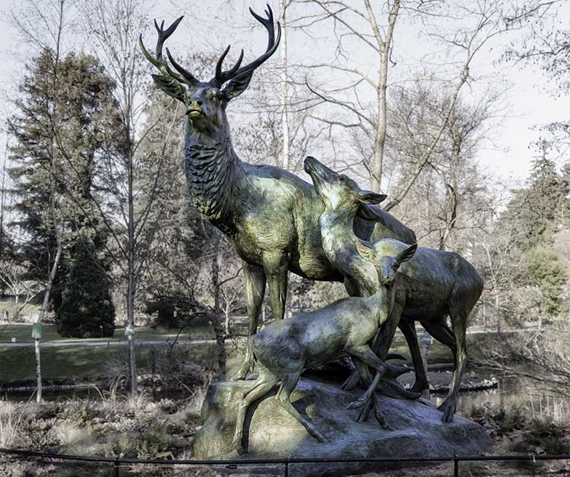 La statue animalière du sculpteur Georges Gardet. La statue animalière du sculpteur Georges Gardet.