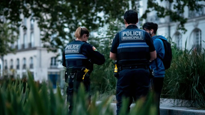 Une patrouille de la police municipale dans le centre-ville de Nantes. 