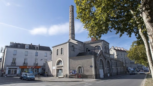 Place Victoire Durand-Gasselin-Friésé - 1er trimestre. Lancement des travaux d’aménagement sur la place et l’allée de la Maison Rouge visant à faciliter la circulation et favoriser la convivialité avec Le Grand Bain.