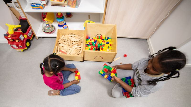 Les enfants peuvent s'amuser dans un endroit sûr. © Céline Jacq pour Nantes Métropole