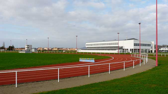 Piste athletisme Patrice Perrais et ensemble sportif René Gautier