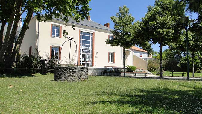 Bibliothèque les Mots Passants  ©Mairie de Brains